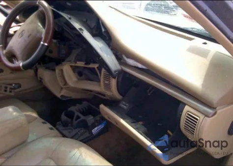 1998 Oldsmobile 88 Ls z USA, uszkodzony, nr VIN 1G3HN52K5W4817210